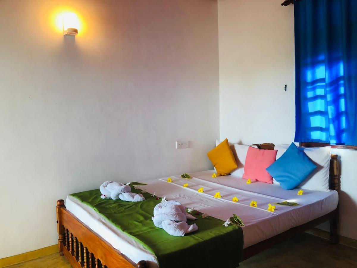 Rock Paradise Beach Hotel & Restaurent Tangalle Luaran gambar